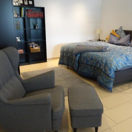 Schoene Ferienwohnung 2,5 Zimmer In Stadtnaehe Mit Eigenem Hofgarten Balingen Bagian luar foto