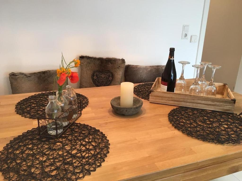 Schoene Ferienwohnung 2,5 Zimmer In Stadtnaehe Mit Eigenem Hofgarten Balingen Bagian luar foto