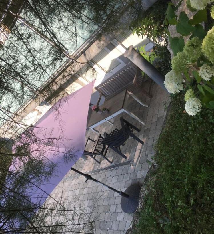 Schoene Ferienwohnung 2,5 Zimmer In Stadtnaehe Mit Eigenem Hofgarten Balingen Bagian luar foto